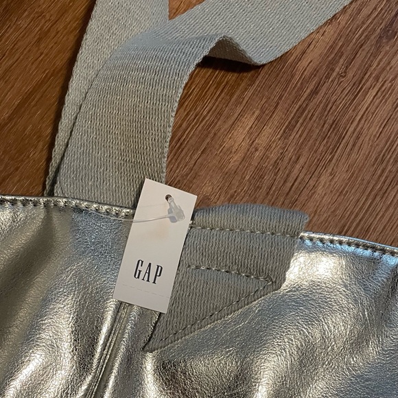 GAP Metallic Vegan Leather Tote Bag! - Picture 5 of 5